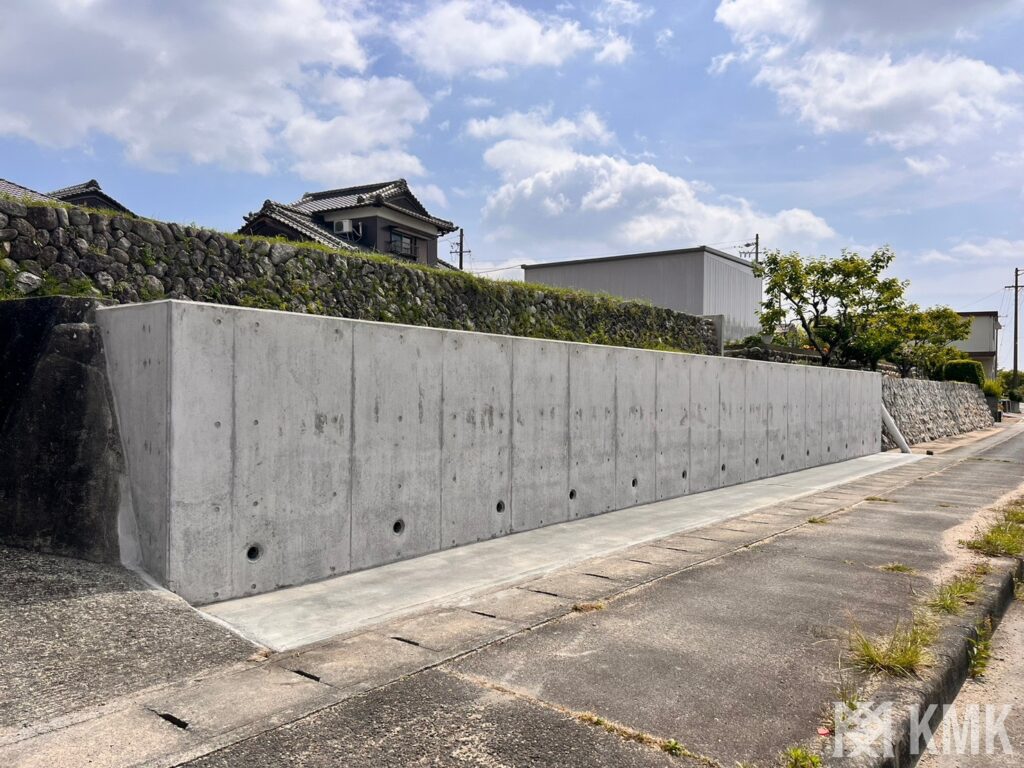 三重県 鈴鹿市 外構 外構工事 エクステリア カーポート 擁壁工事 土木工事 リフォーム 造園工事 お庭 ウッドデッキ